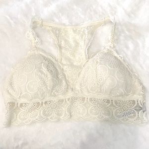 NWOT Aerie Cream Lace Bralette in Size Large